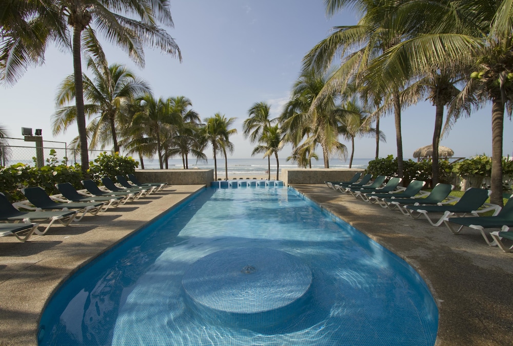 Ocean Breeze Hotel Acapulco 38/40