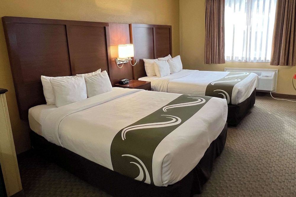 Quality Suites Midland North Loop 250 17/63
