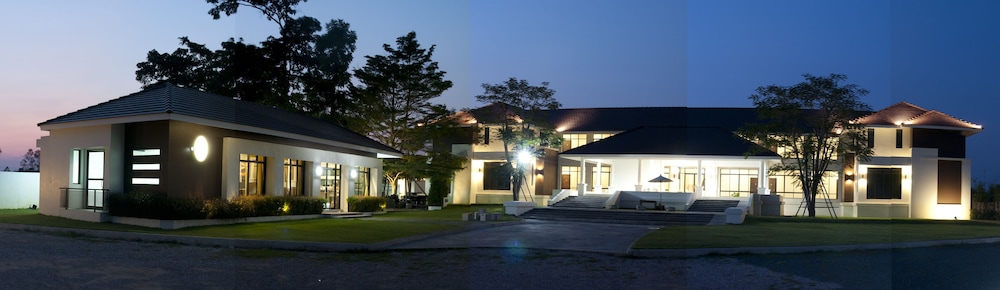 The Desiign Hotel 3/66
