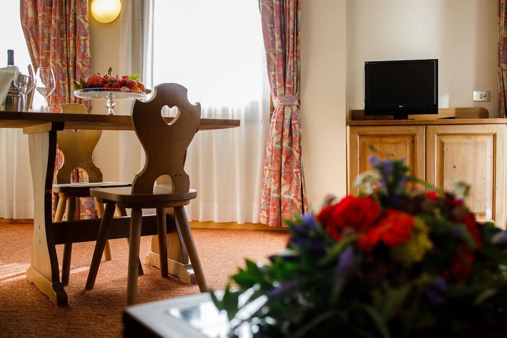 Hotel Alaska Cortina 53/60