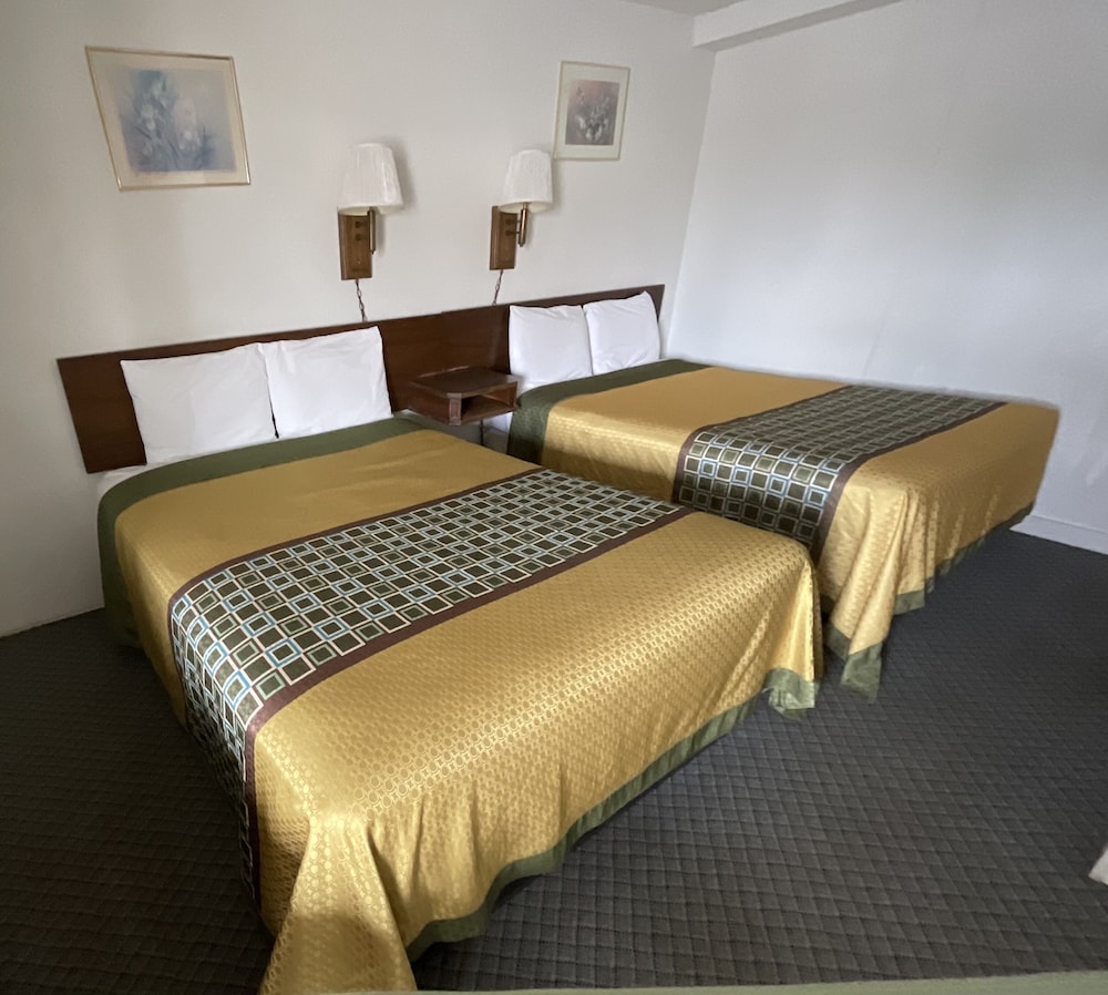 Kansan Motel 13/25