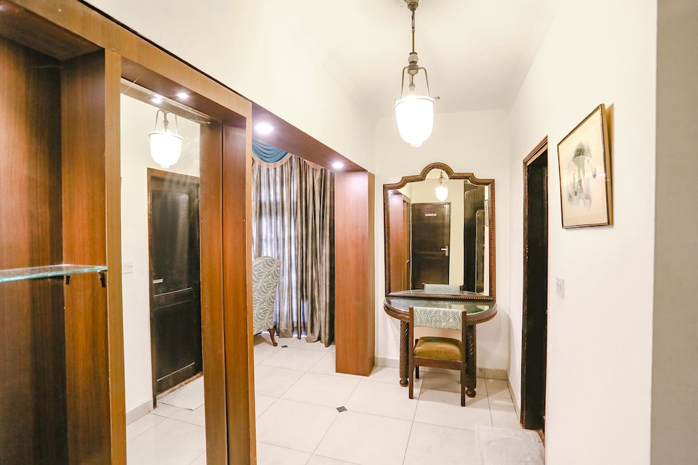 Hotel Lloyd Residency 32/32