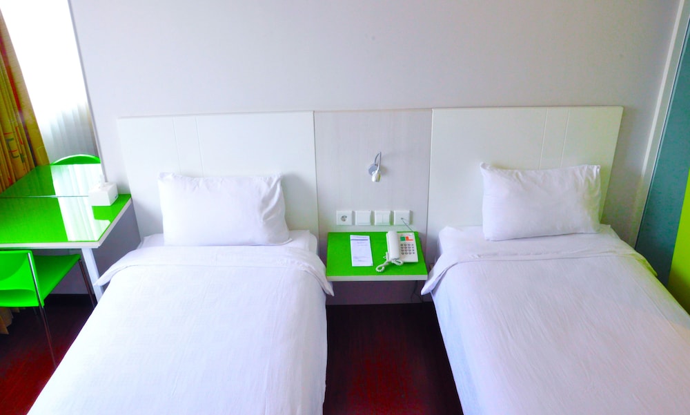 HOTEL EVERBRIGHT AMBON 11/26
