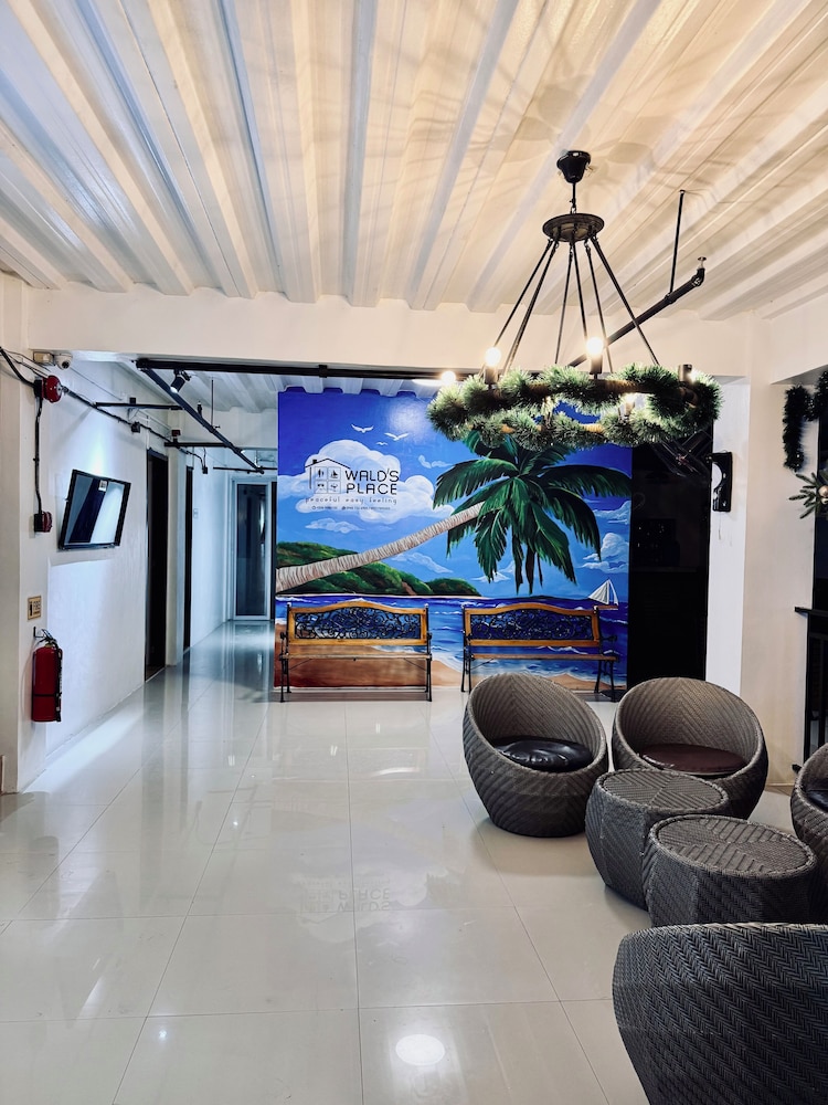 Wald s Place Boracay 18/24