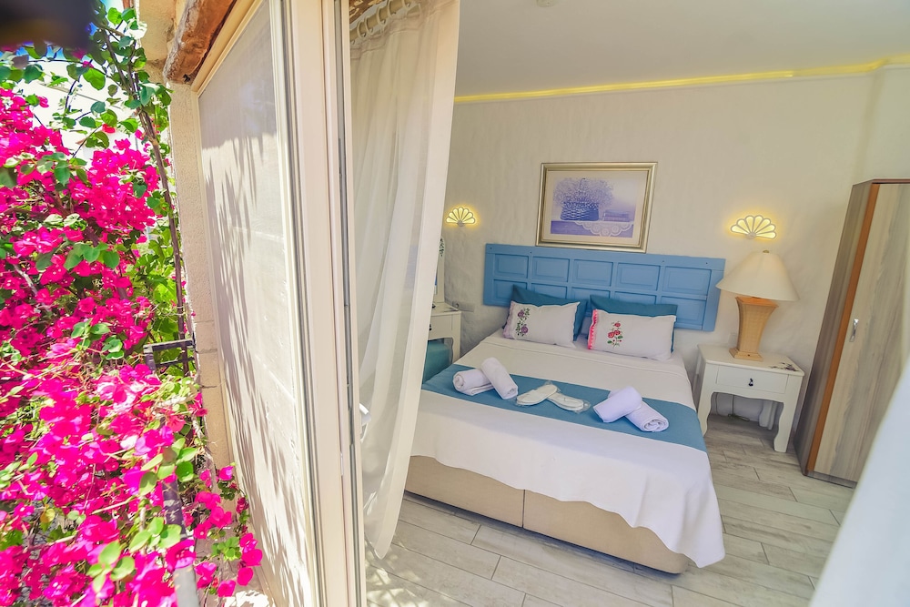 Alacati Asmali Konak Hotel 25/50