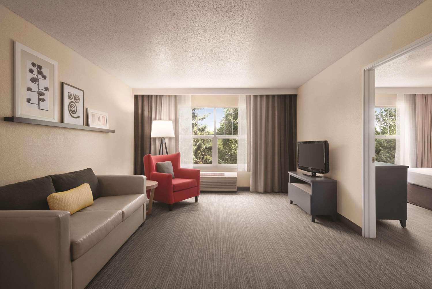 Country Inn and Suites By Radisson Cottage Grove MN 18/32
