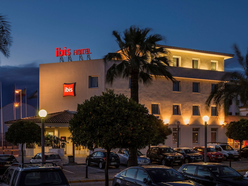 Ibis Sevilla 7/73