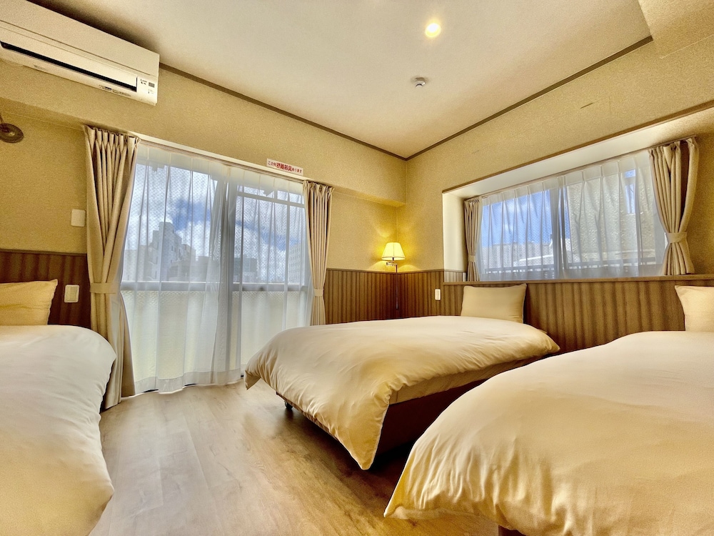 Hotel Tenshi Kan Kumoji 18/57