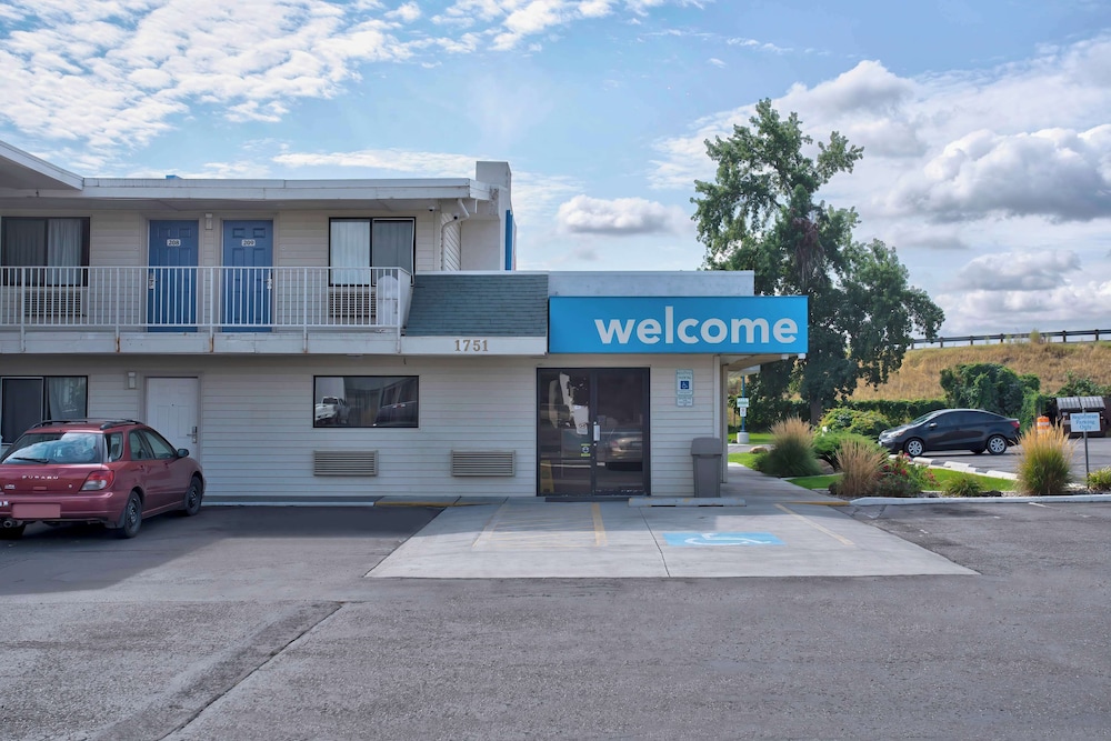 Motel6 Richland, WA - Kennewick 48/54