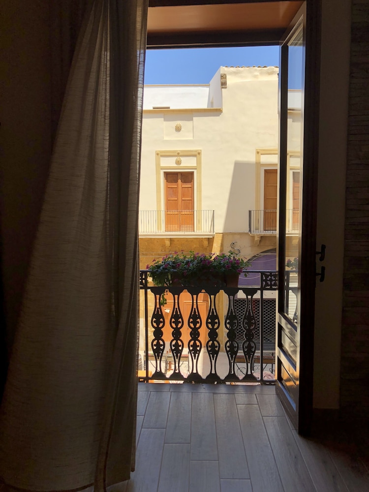 Isolabella B&B 30/45