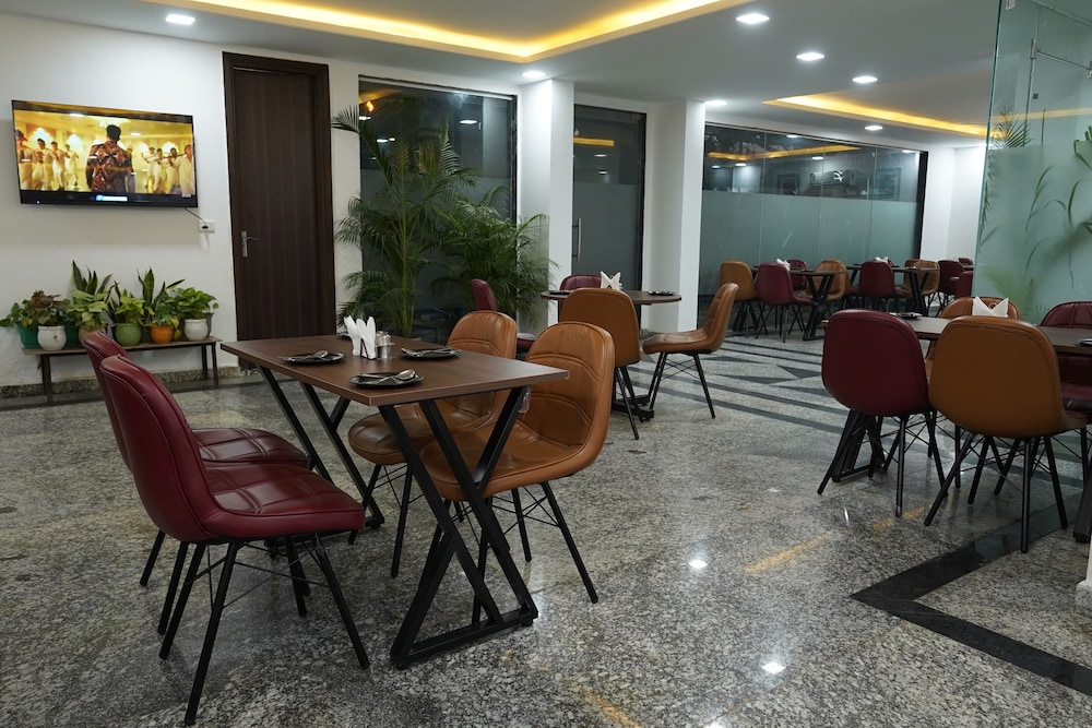 Posh Garden Inn Gurgaon 31/50