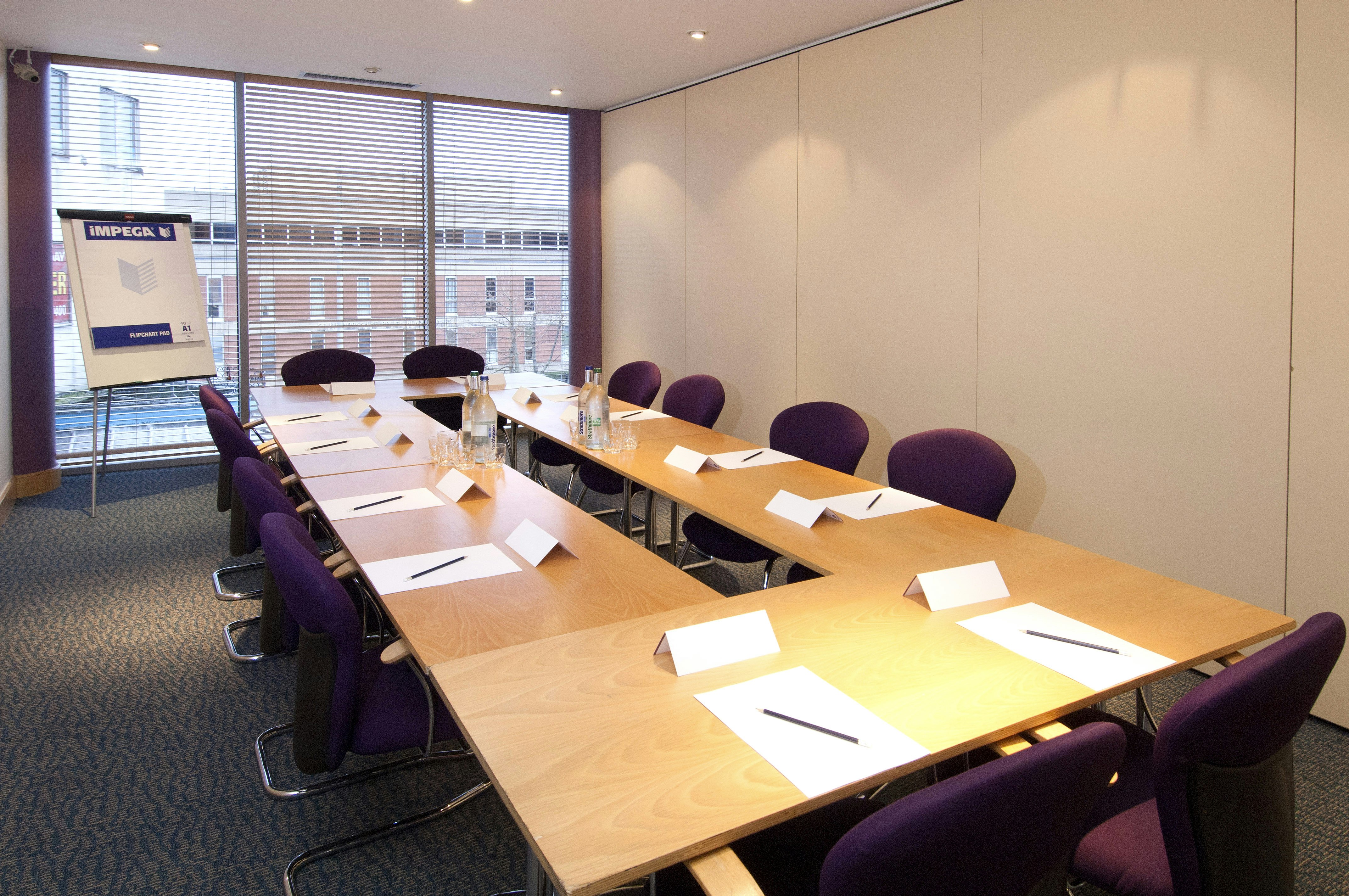 Premier Inn Sheffield City Centre (Angel Street) 44/49