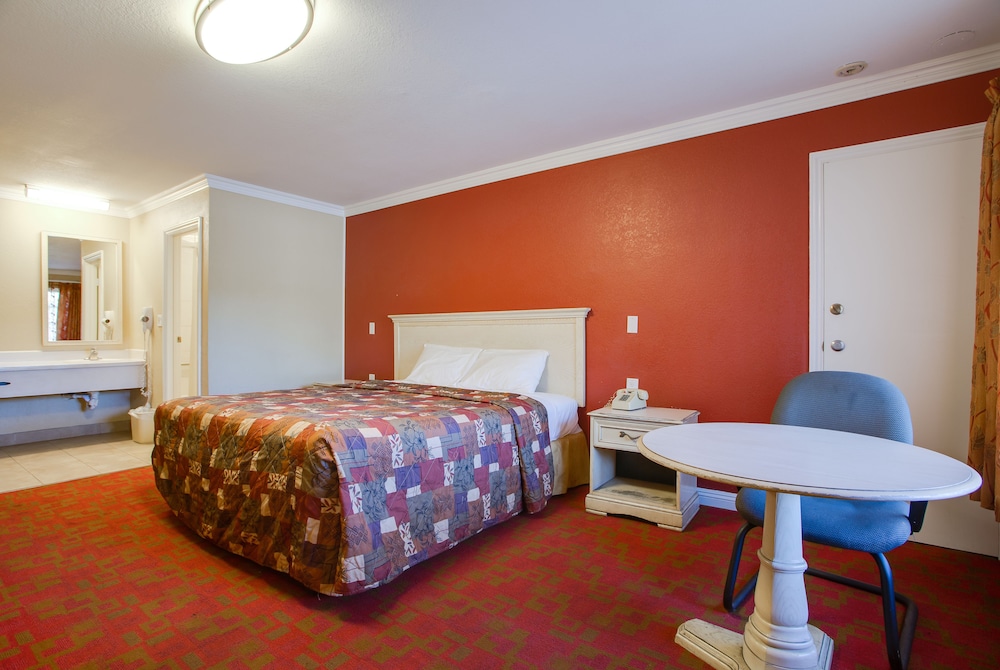 Abby S Anaheimer Inn 7/30