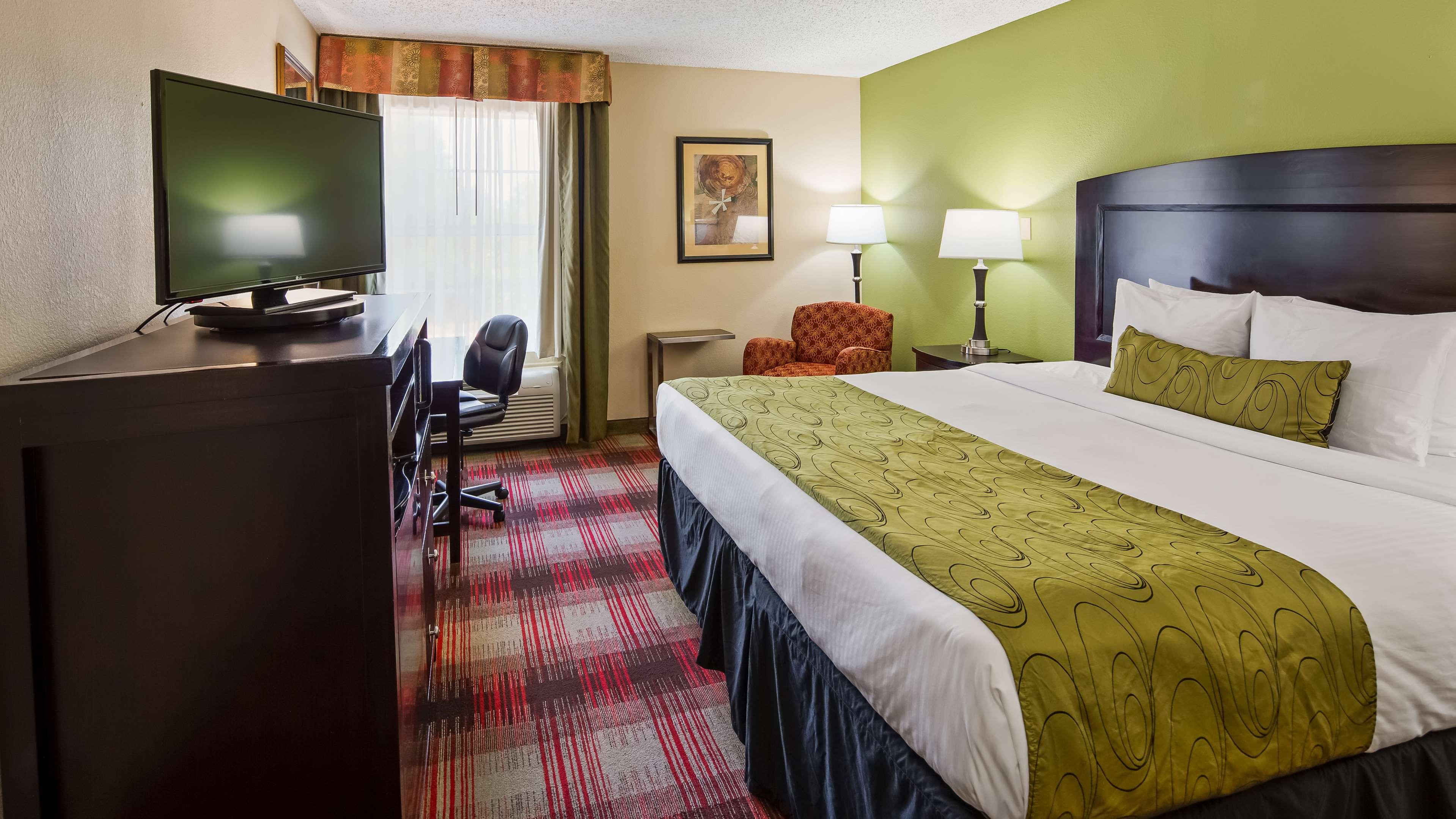 ROOM, KING BED, ACCESSIBLE