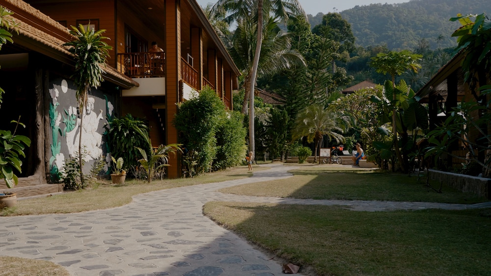 Havana Beach Resort 11/68
