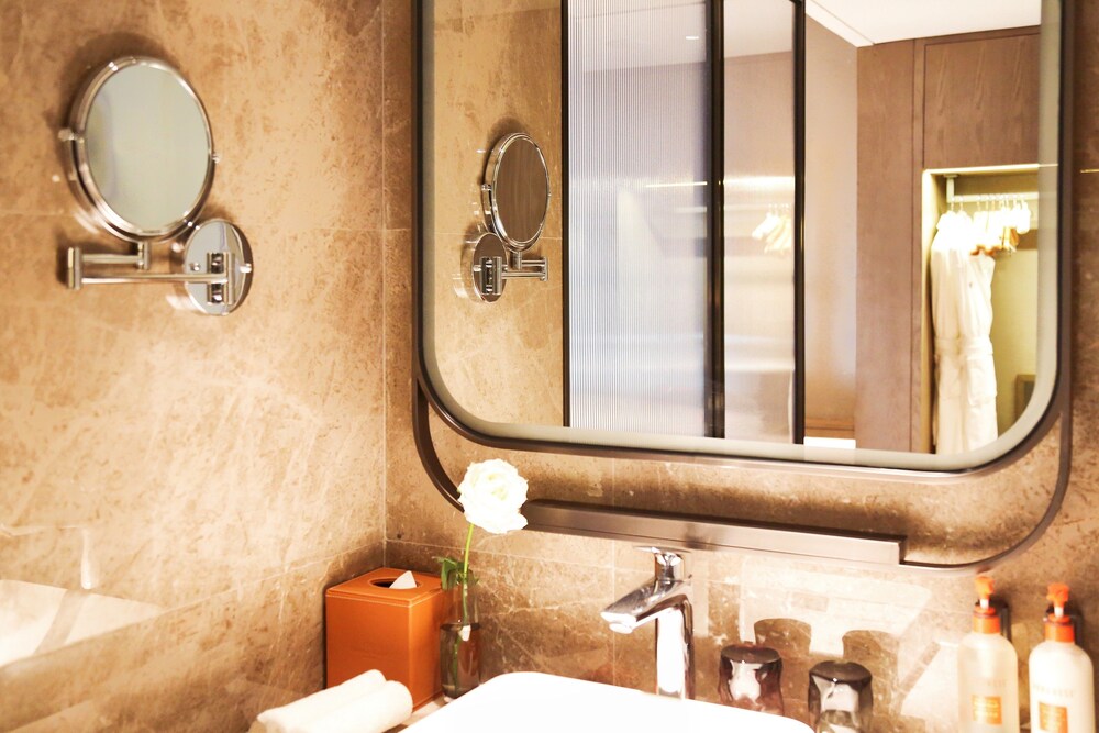 Crowne Plaza Hohhot City Center 32/76