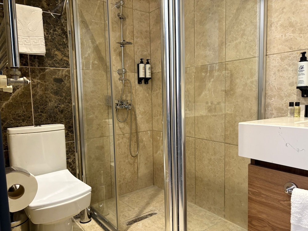 NEW MY WORLD HOTEL 50/50