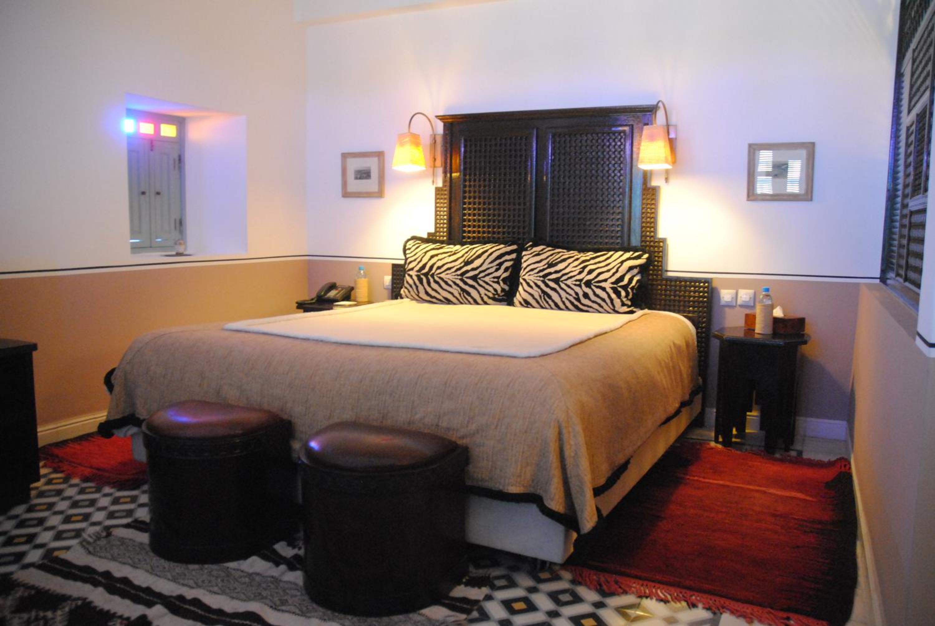 DELUXE, DOUBLE BED