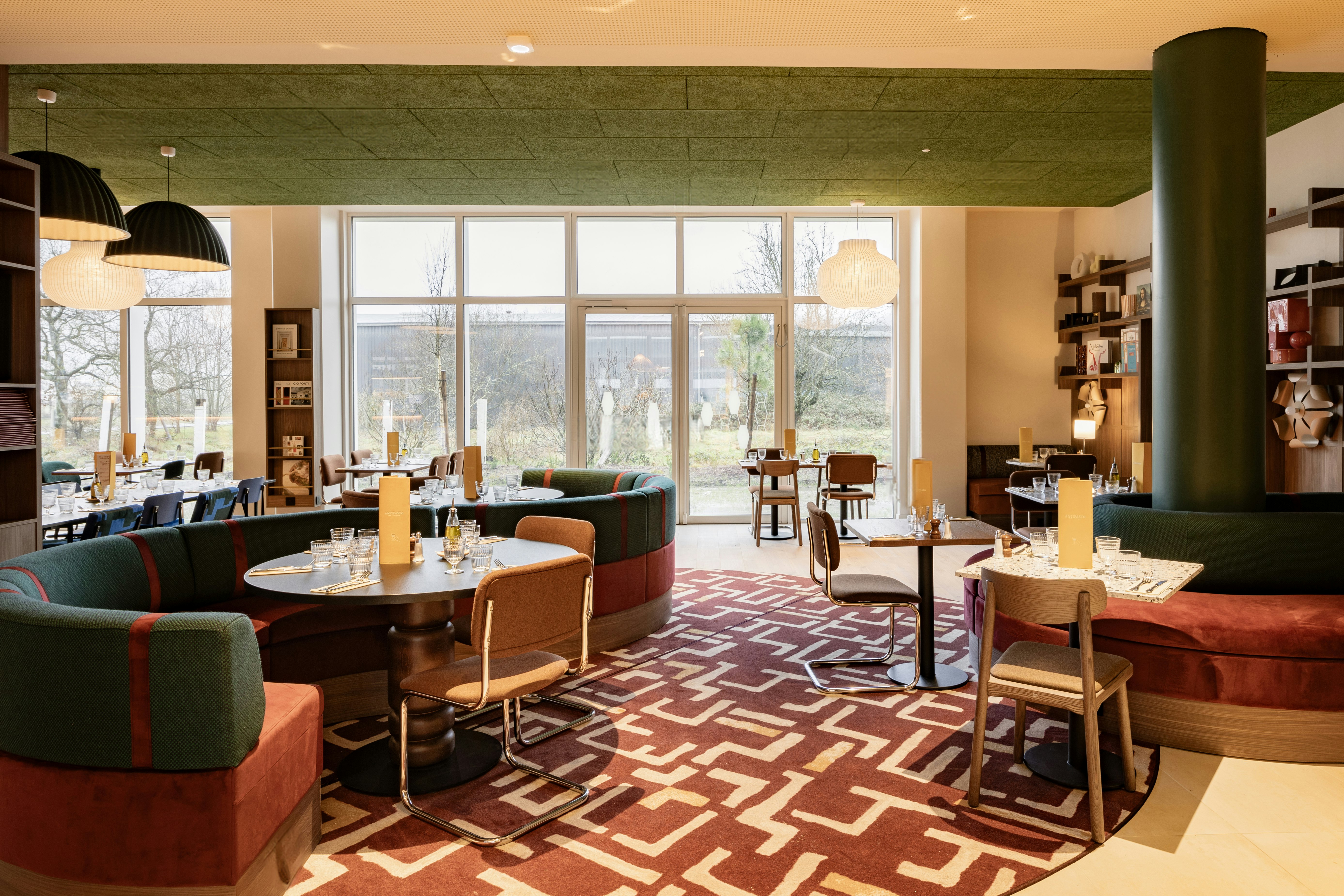 Hampton by Hilton Bordeaux Merignac Airport 32/40