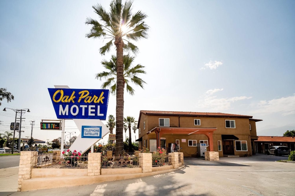 Oak Park Motel 3/28