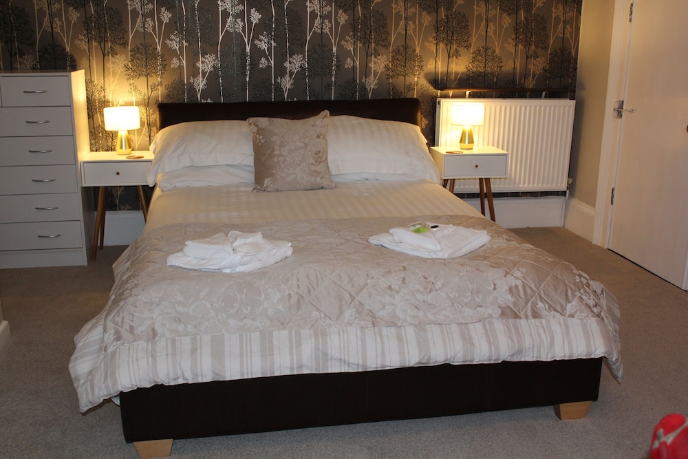 The Darnley Hotel 23/50