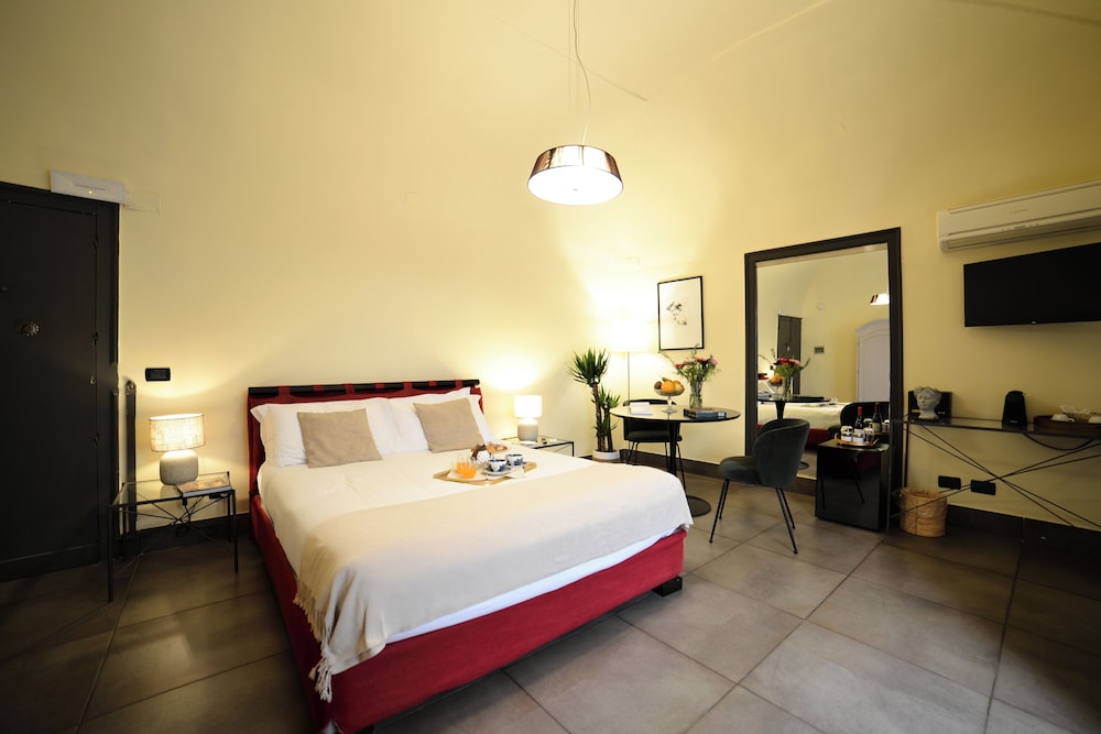JUNIOR SUITE, STUDIO