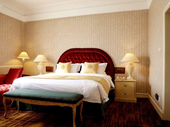 Embassy, Suite
