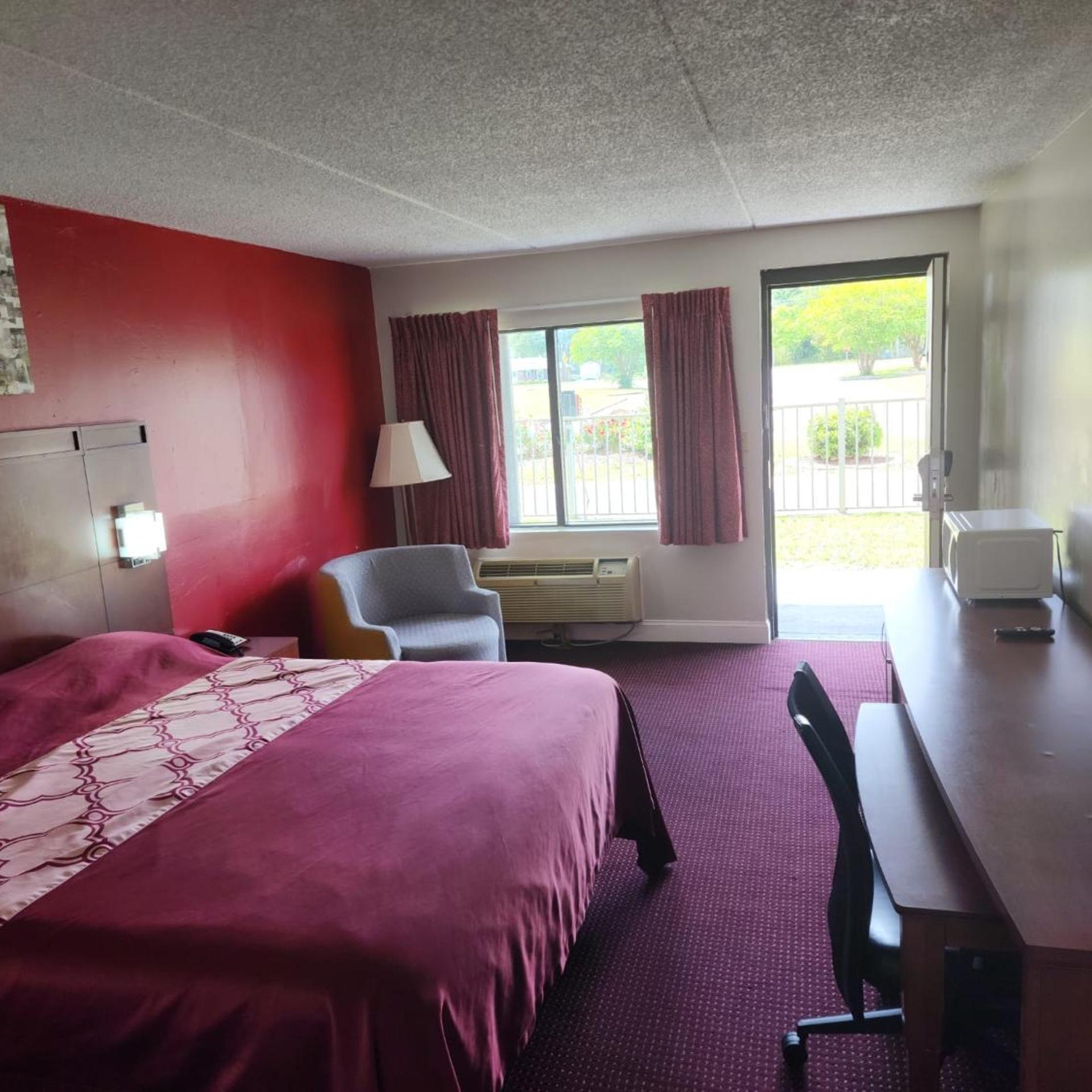 Room, King Bed