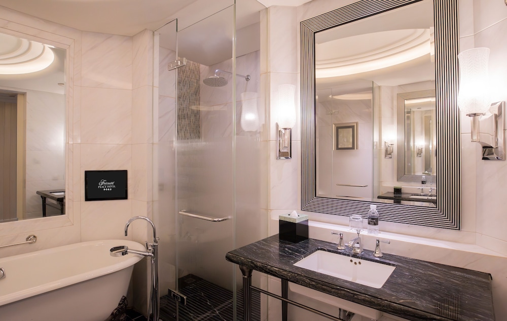 FAIRMONT PEACE HOTEL 48/50