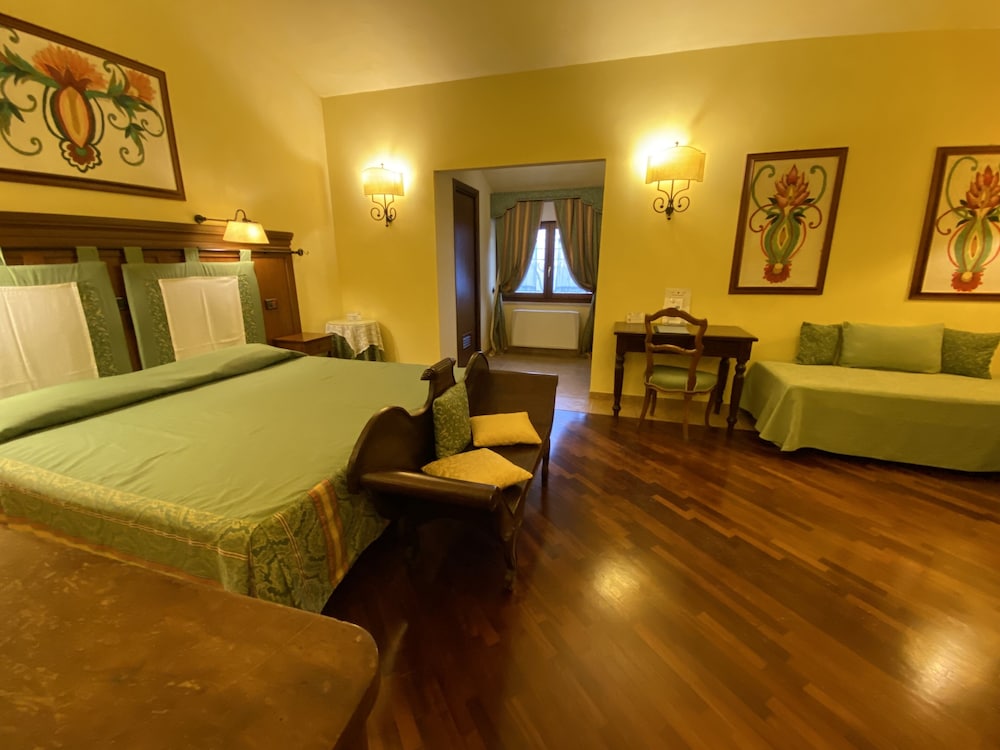 Relais Santa Anastasia 46/55
