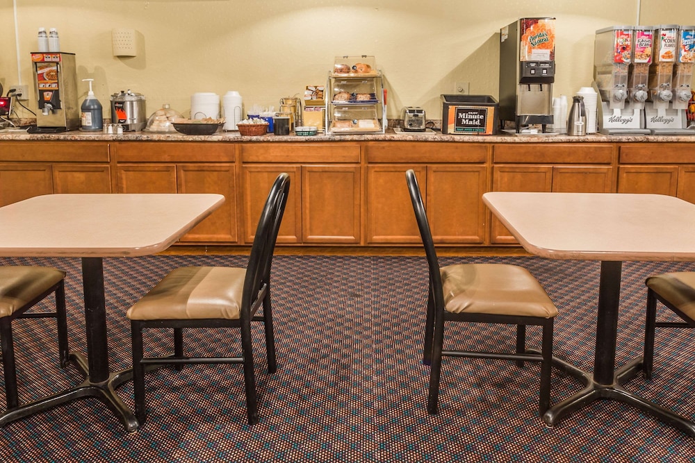 Danville Inn 20/27