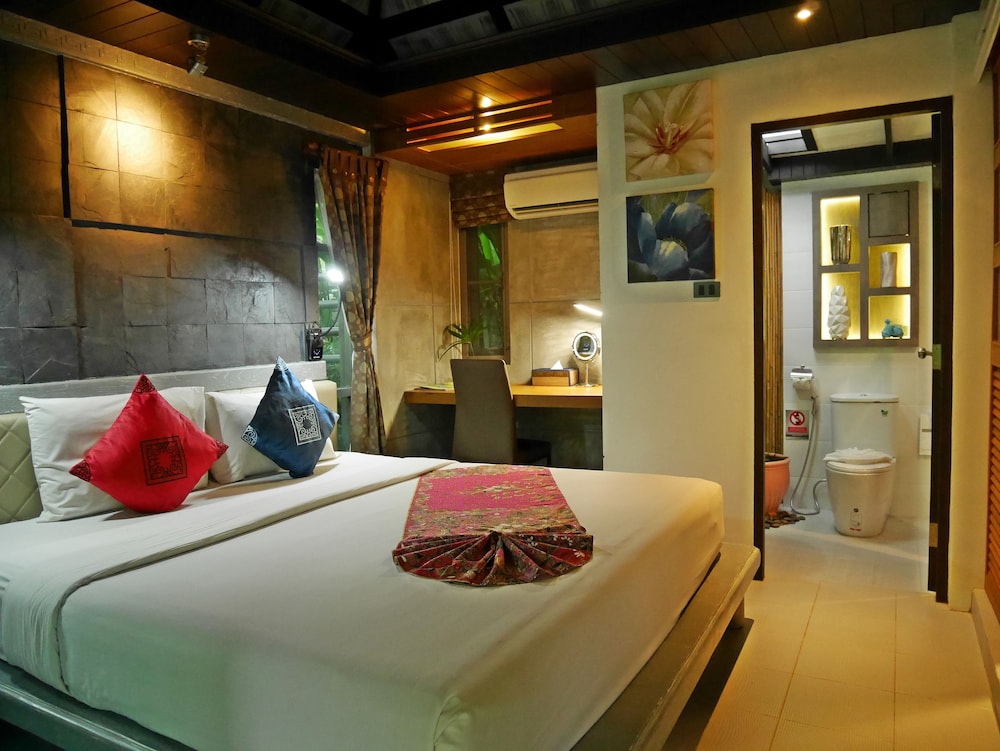 Bangtao Beach Chalet 24/71