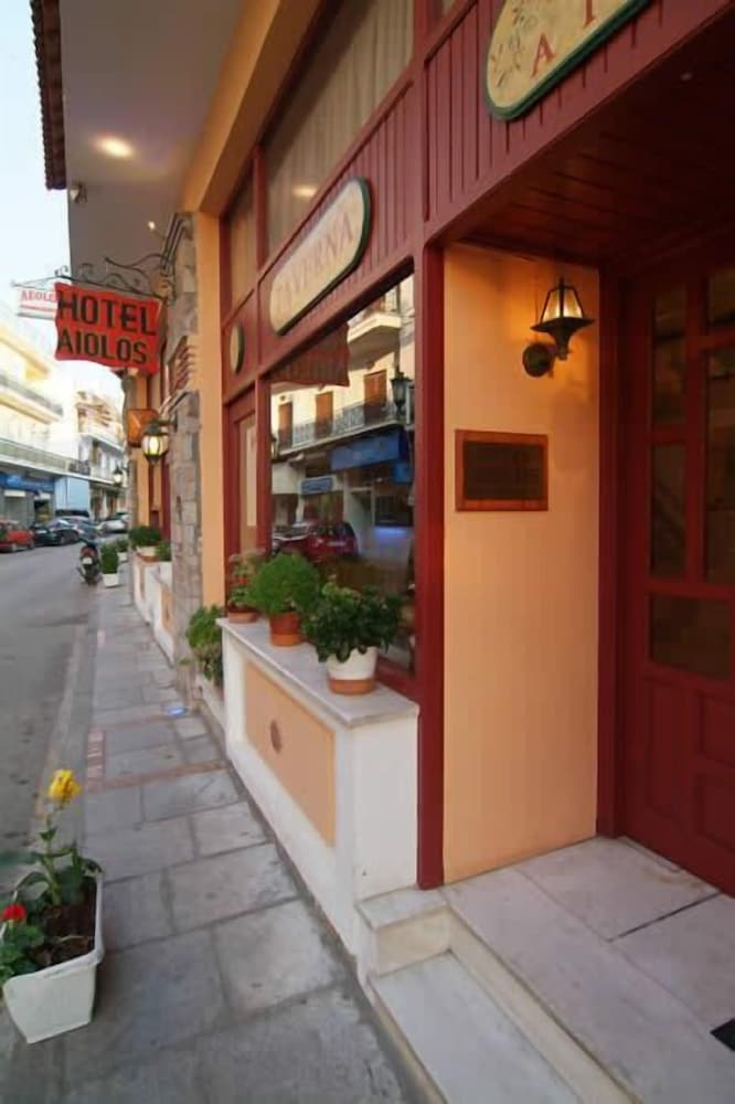 Aiolos Hotel 5/42