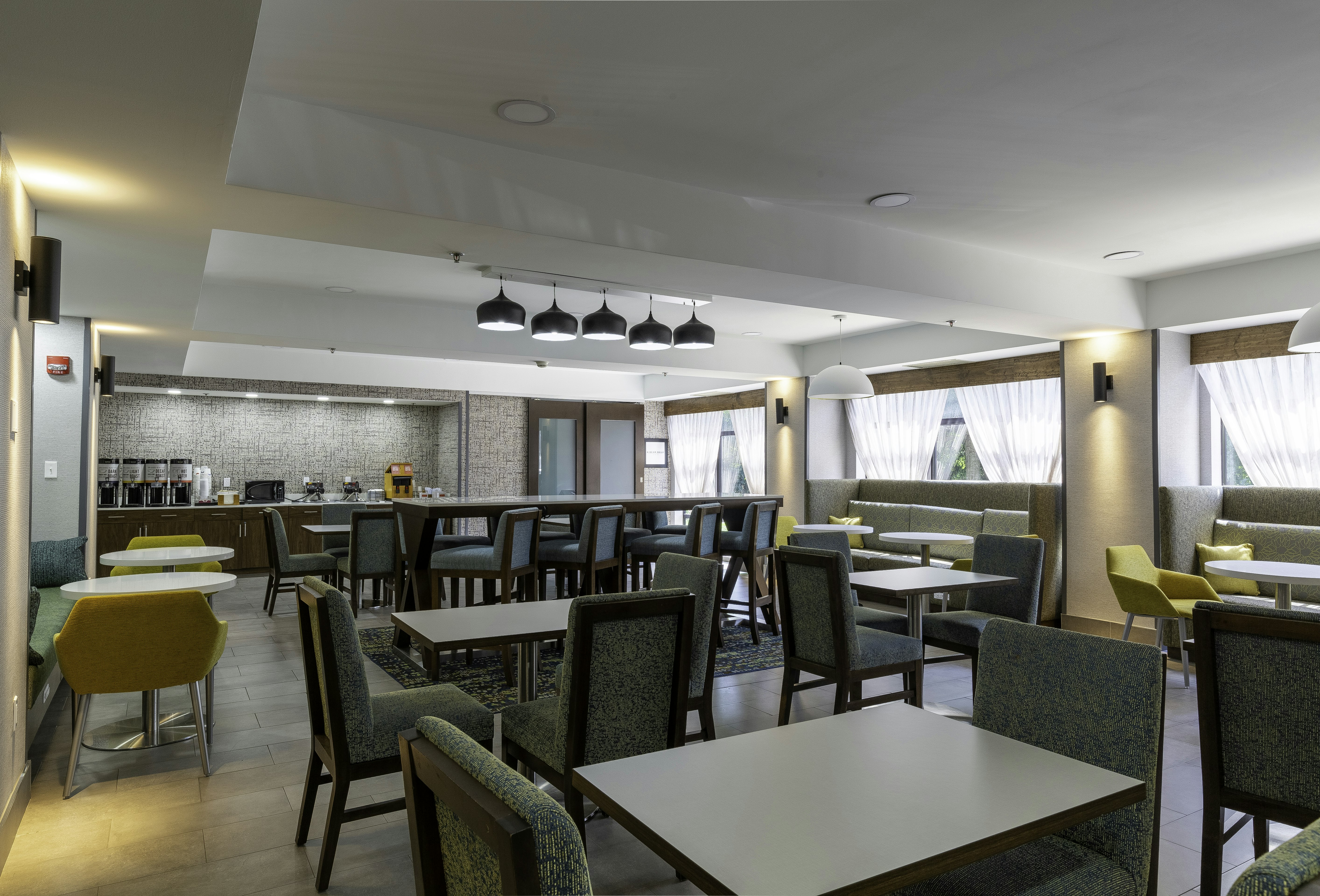 Hampton Inn East Windsor 60/75
