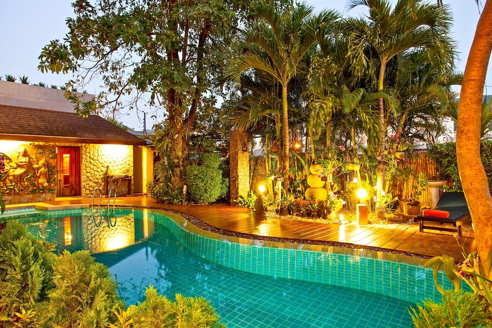 Orchid Garden Hotel 14/64