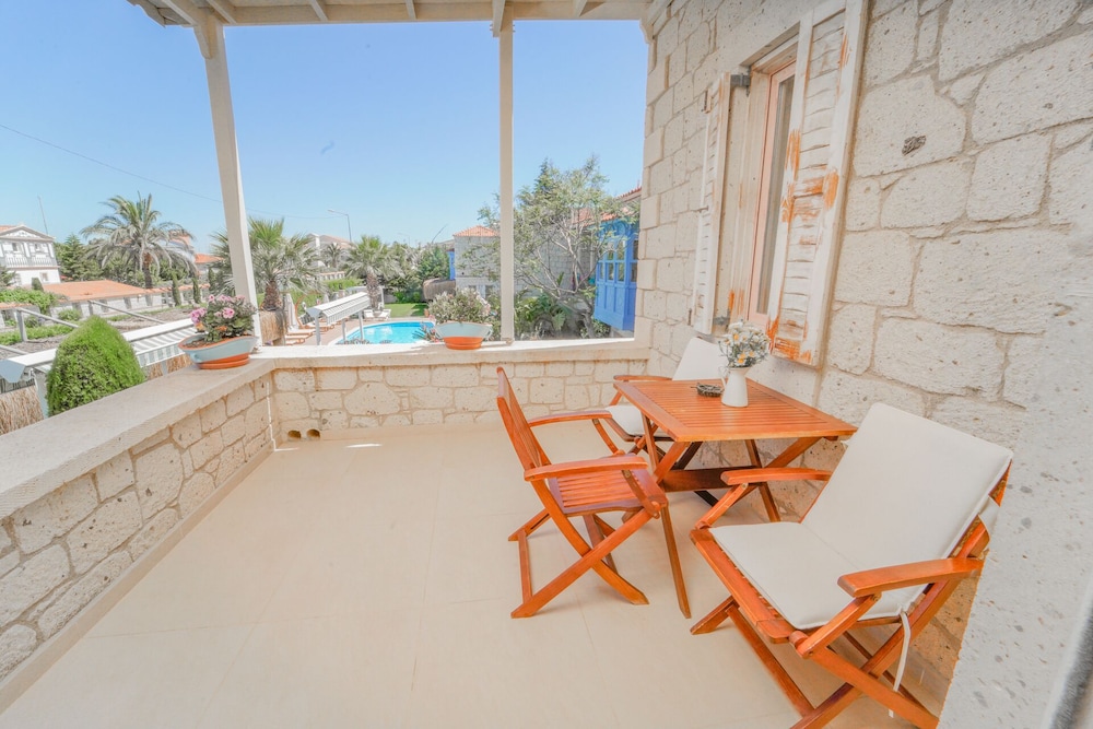 Alacati Marina Palace 24/50