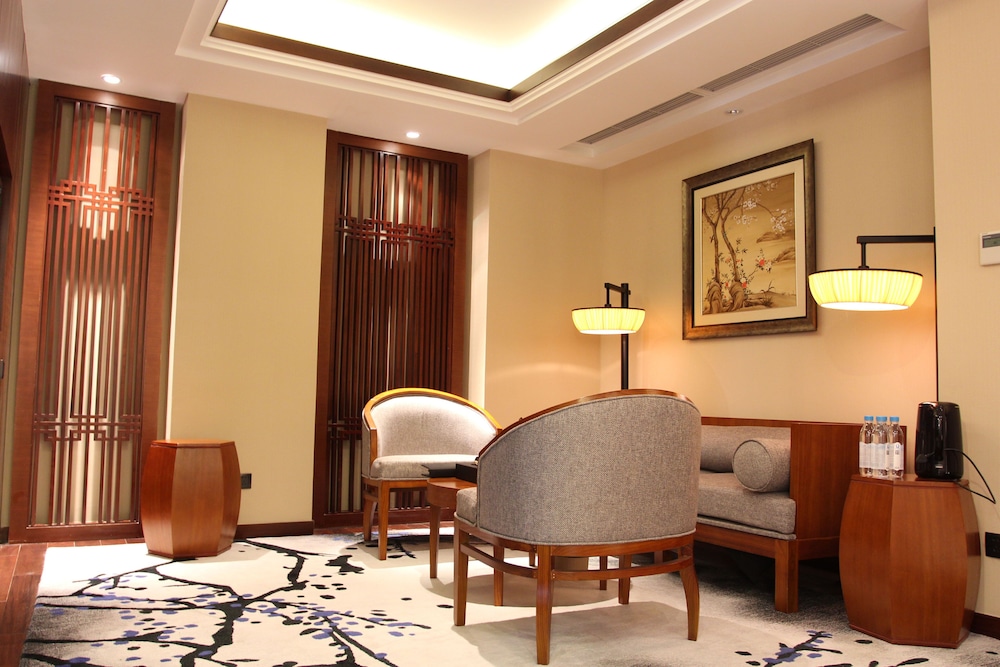 Crowne Plaza Yading 34/81