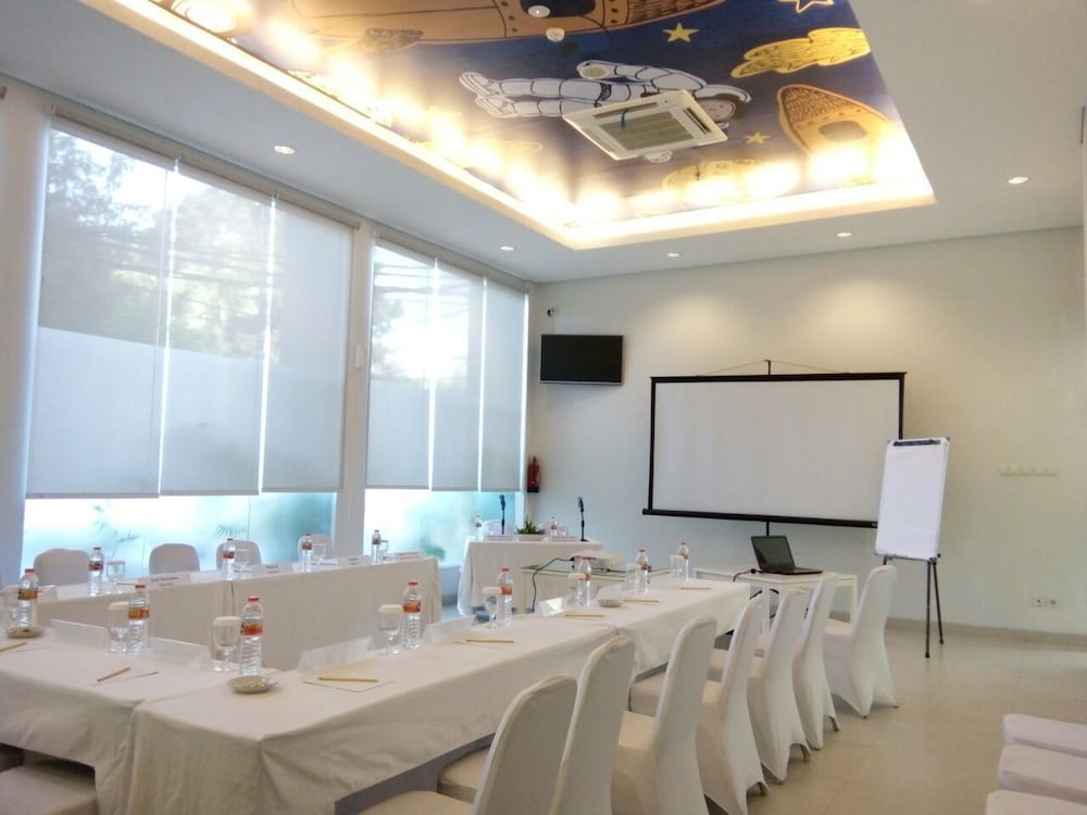 Moritz BIZ Gandaria (Ex Everyday Smart Hotel Mayestik) 40/50