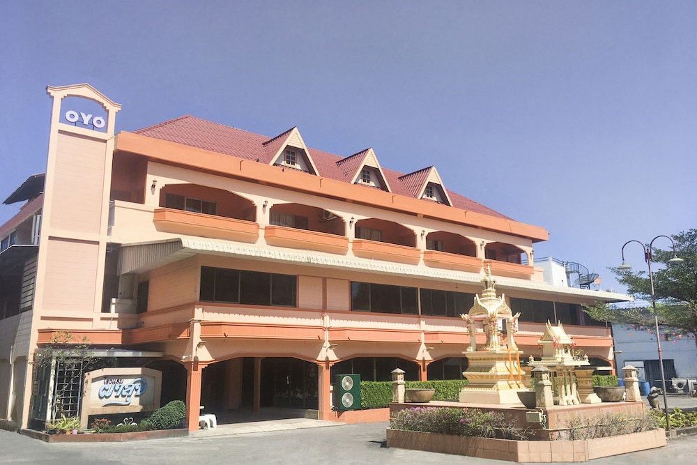 OYO 534 Phasuk Hotel 7/64