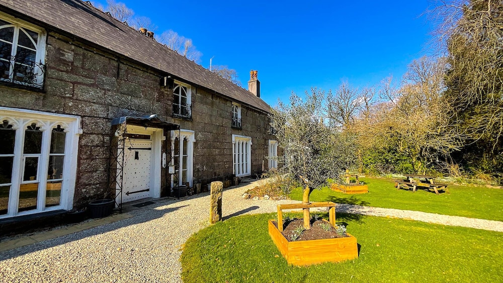 St. Benets Abbey - Guest house 34/37