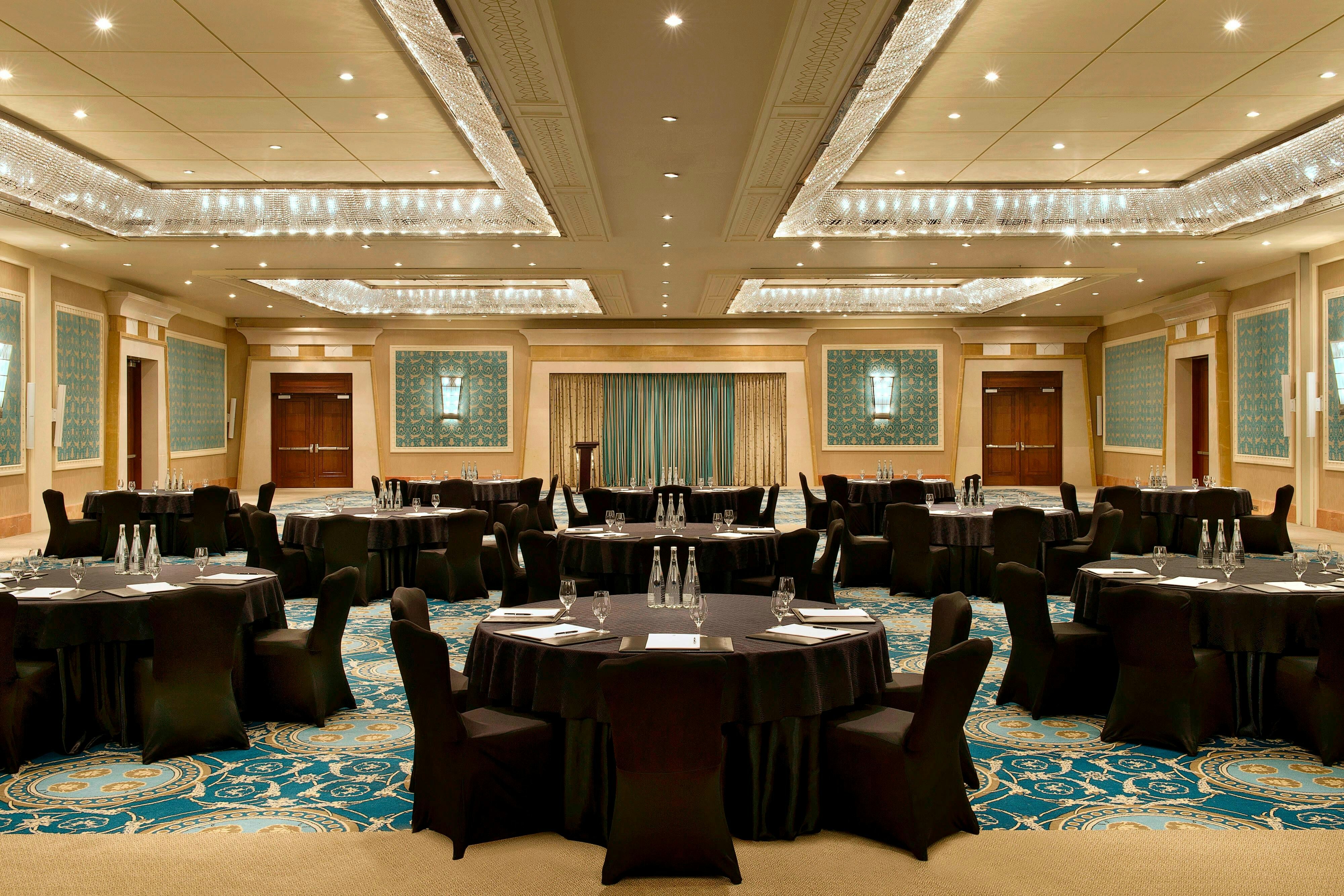 The Nile Ritz-Carlton, Cairo 70/75