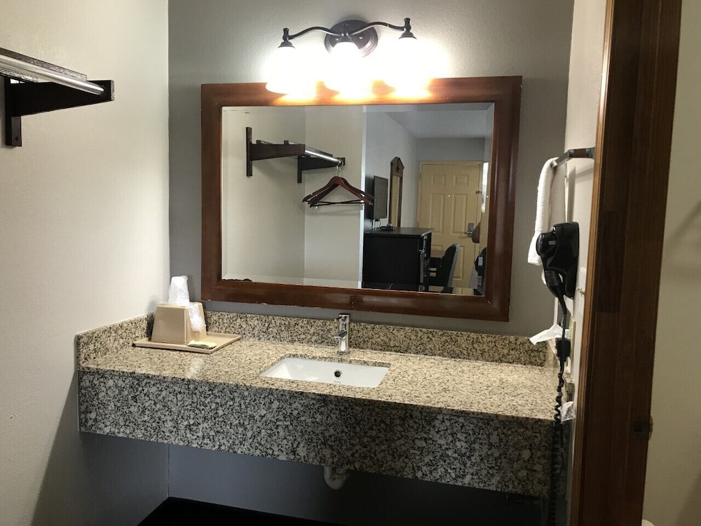 Western Motel, Thomasville 25/56