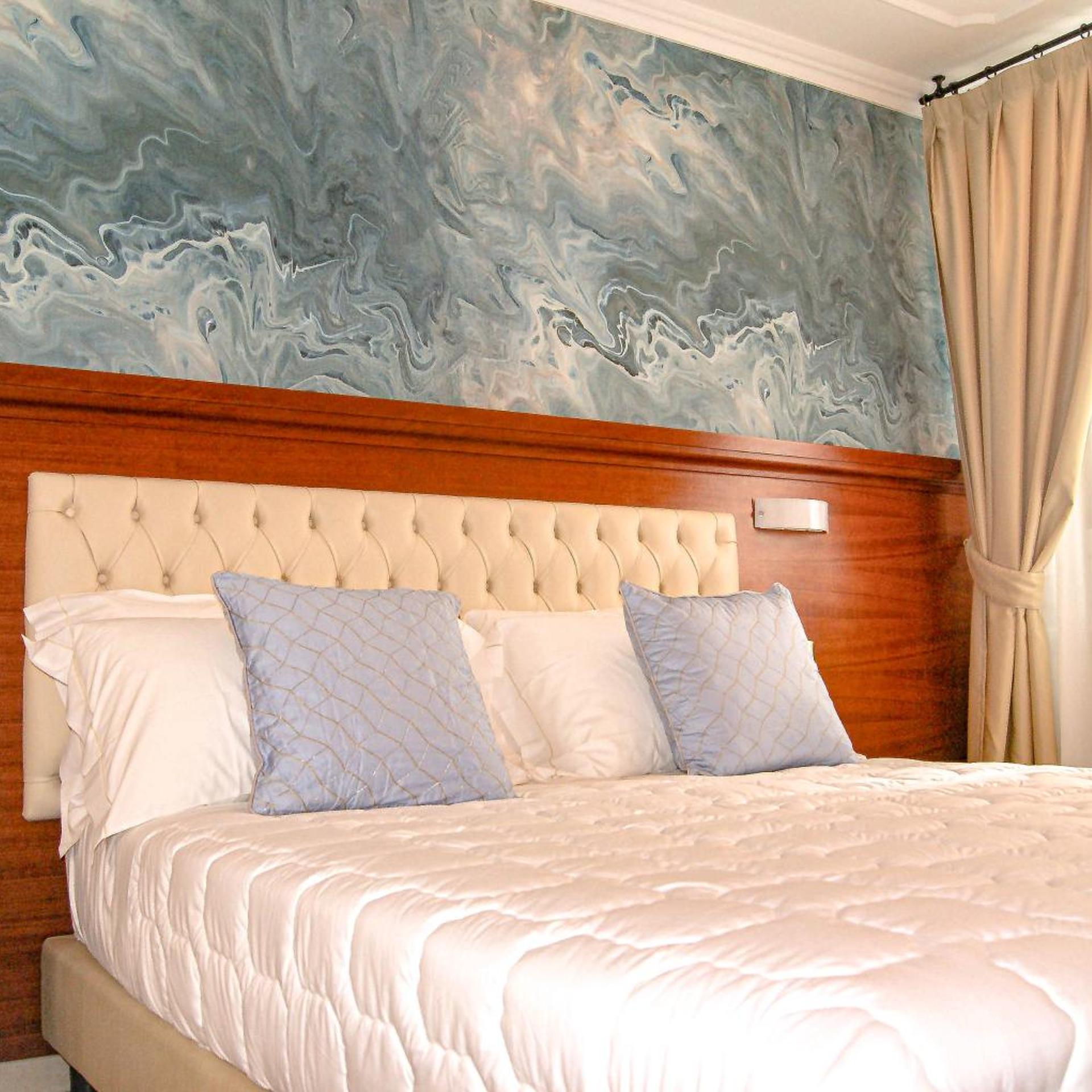 جناح بسرير فردي، Esposizione Luxury Rome 6/10