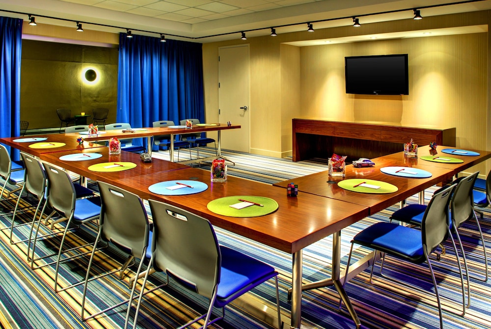 Aloft Leawood-Overland Park 27/38