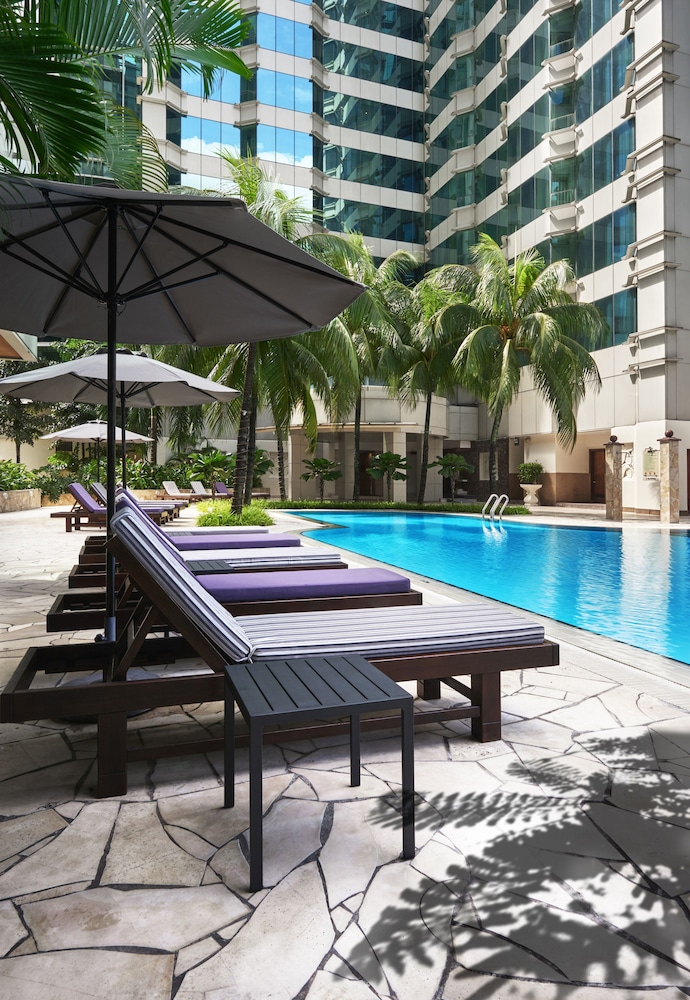 Pullman Kuala Lumpur City Centre Hotel and Residences 59/75