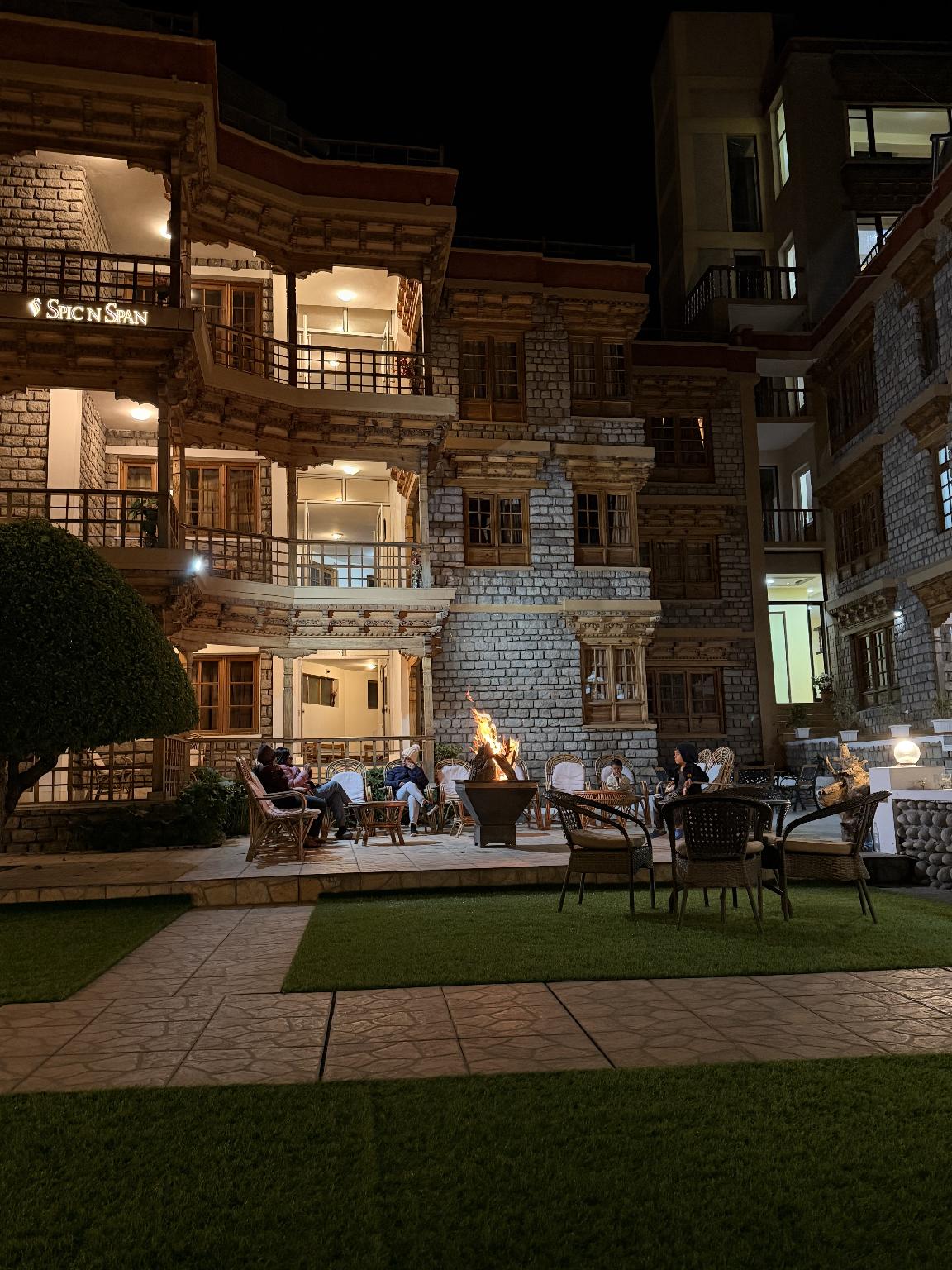 Hotel Spic N Span 36/40