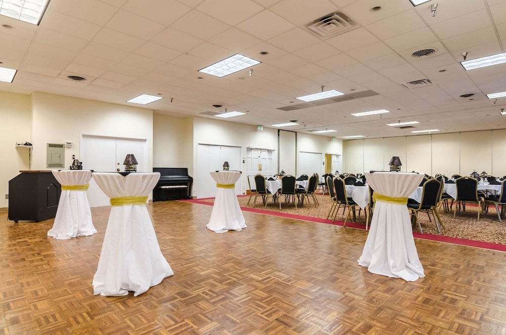 Quality Inn & Suites Ogallala 24/38