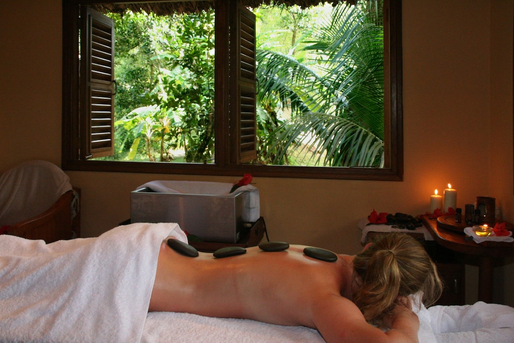 Cerf Island Resort 5/50