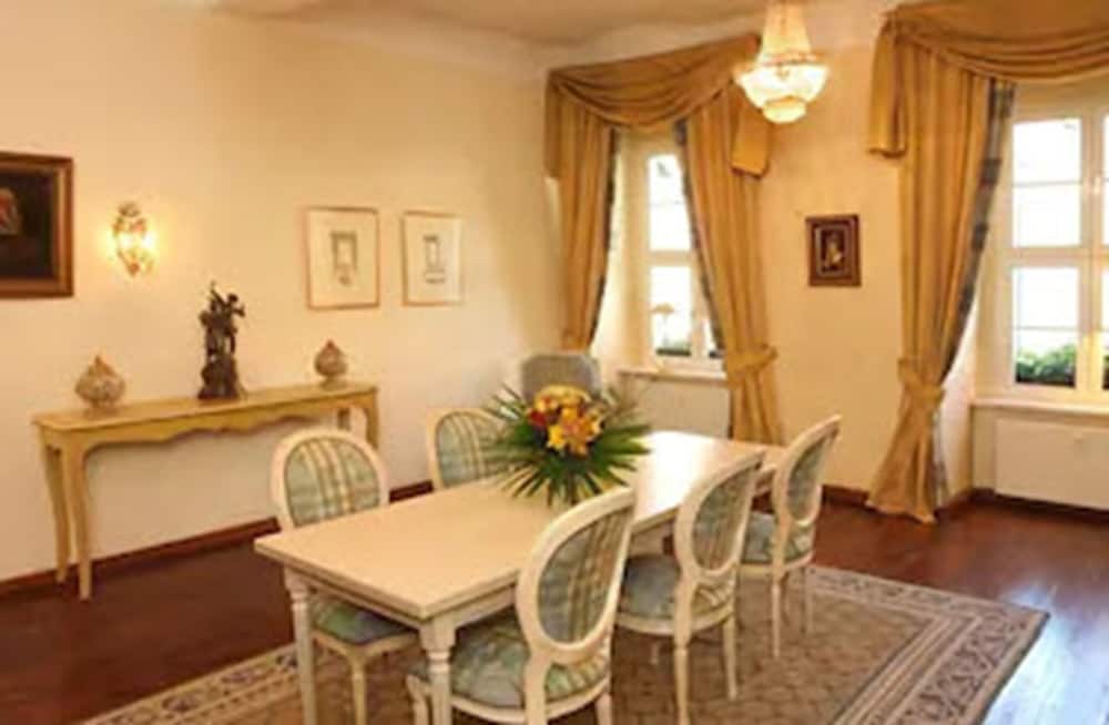 Hotel Graf von Mansfeld 30/50