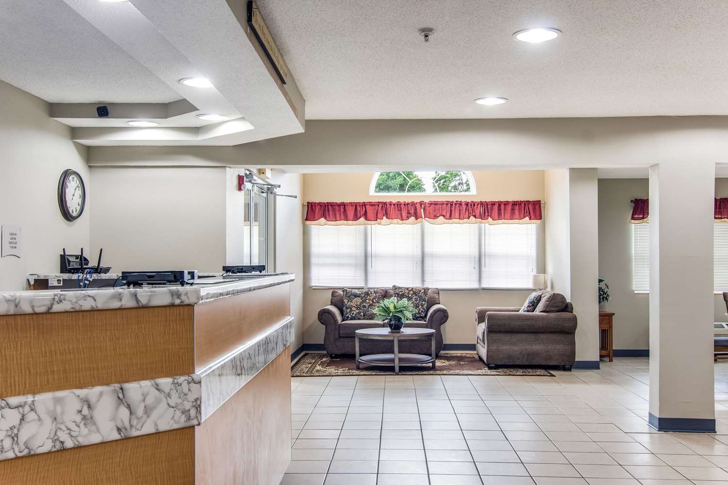 Quality Inn & Suites Grove City-Outlet Mall 3/10